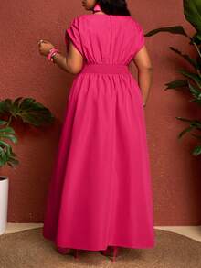 SHEIN CURVE+ Curve 尺码 US22 音乐节、海滨度假、波西米亚风女装 202 春夏新款优雅通勤/海滩度假/约会/派对/音乐节组合连衣裙，清新洋红色，圆领无袖，腰部拼接利落A字摆褶裥长裙 - 玫紅色 - 查看 3