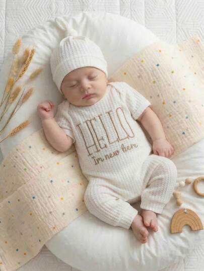 SHEIN Newborn Short Sleeve Romper Set | "HELLO I'm New Here" Warm Printed + Matching Beanie, Soft & Skin-Friendly, Suitable For Newborn Baby Girls Daily/Full Moon Outfit, A Cute & Thoughtful Newborn Gift Newborn Neutral Outfit Neutral Baby Clothes Newborn Baby Outfit Newborn Layette Set Hello World Newborn Outfit Unisex Baby Clothes