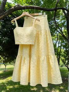 SHEIN MOD 大码女式黄色碎花纹理长款连衣裙两件套，多层荷叶边下摆，适合约会、度假、野餐、海滩等场合，舒适透气。 - 黃色 - 查看 11