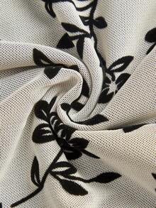 SHEIN EZwear 针织杏色植绒网纱吊带裙 无袖连衣裙 吊带裙 细肩带连衣裙 迷你裙 印花连衣裙 女装 女士夏季连衣裙 女装连衣裙 野花连衣裙 惊艳连衣裙 - 杏色 - 查看 4