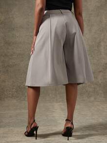 Vixey Quần culotte dáng suông xếp ly dệt trơn - Màu xám đen - Xem 5