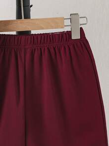 SHEIN Set Kasual 2 Potong untuk Anak Laki-Laki Usia Remaja, Kaos Lengan Pendek dan Celana Pendek dengan Motif Huruf - Burgundy - View 8