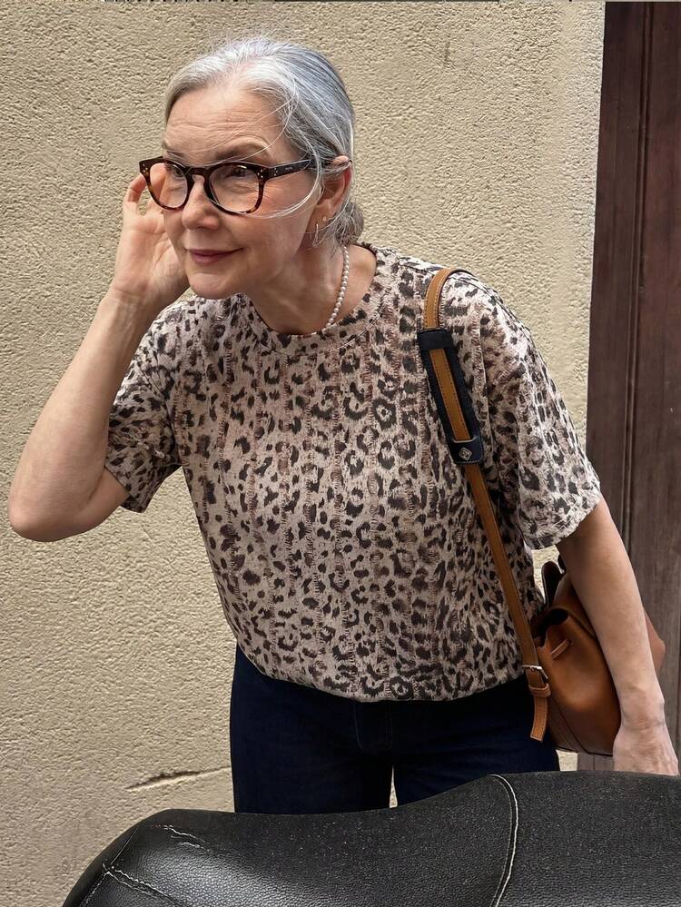 Women's Leopard Print Distressed Loose Casual Street Style Short Sleeve Round Neck T-Shirt, Spring/Summer Graphic Tees Women