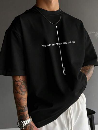 Manfinity Homme Áo thun nam in khẩu hiệu phong cách thường ngày, thích hợp cho mùa hè.