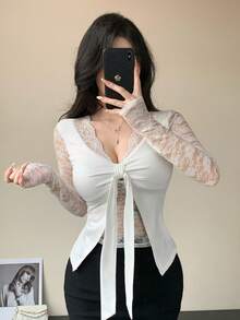 DAZY 女士V领蕾丝拼接修身长袖系带设计休闲性感T恤 - 白色 - 查看 2