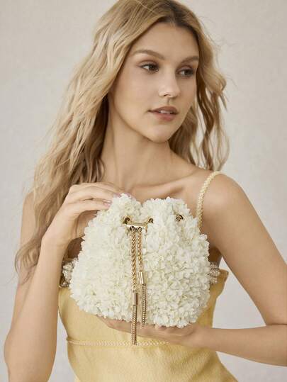 MOTF Túi xách nhỏ màu trắng họa tiết hoa