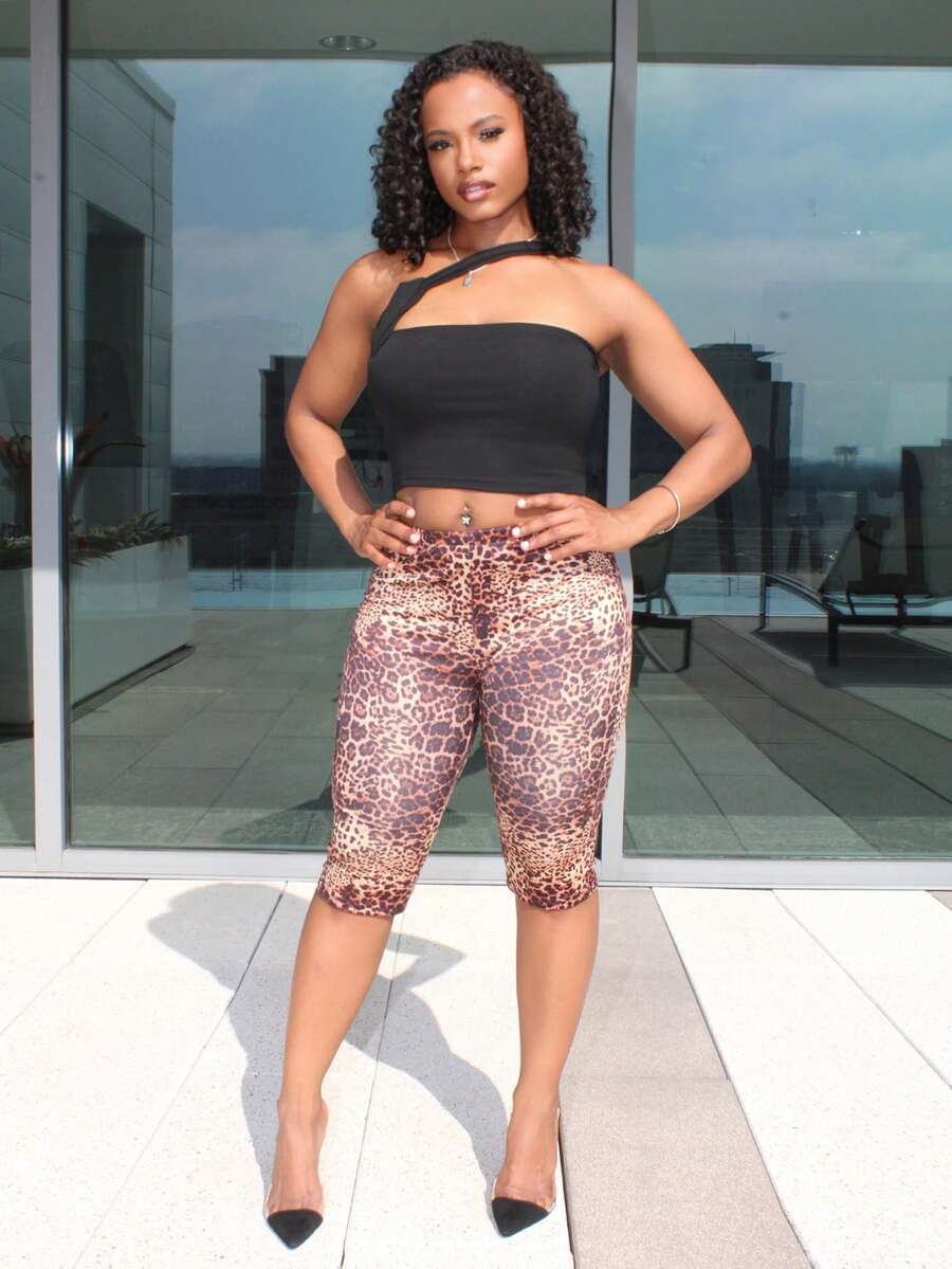 Steph T Women's Autumn Leopard Print Cropped Skinny Leggings, Casual Comfortable Breathable Animal Pattern Short Pants, Cycling Tights, Fashion Item, Random Length Cut - Multicolor - View 1