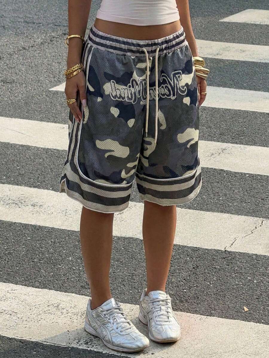 Muchica 女士字母迷彩印花抽绳腰宽松短裤 - 彩色 - 查看 1