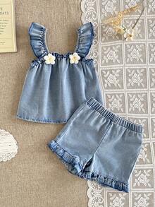 SHEIN Vintaside Kids Bộ đồ thời trang bé gái kiểu dáng thường ngày, cổ vuông dày dặn, chất liệu denim xanh dương, tay bồng, họa tiết hoa 3D dễ thương, áo và quần short gấu bồng, mềm mại, tối giản, đa năng, thích hợp cho mùa xuân/hè đi học, dã ngoại, du lịch, nghỉ lễ và mặc hàng ngày. - Nhiều màu - Xem 1