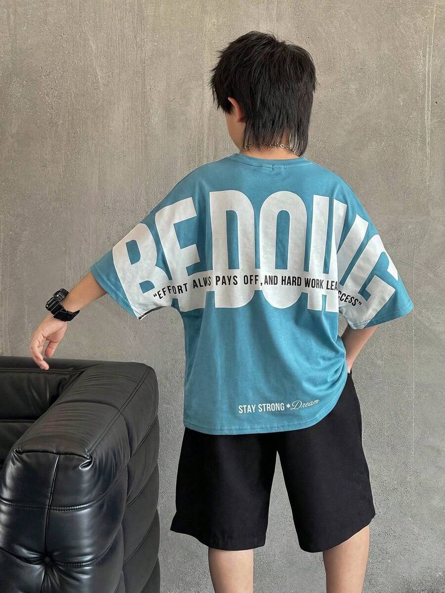 SHEIN Little Byeori 男童休闲韩版宽松大字母印花圆领短袖T恤,适合通勤、上学、日常休闲、运动、春夏穿着 - 藍色 - 查看 1