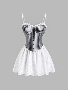 SHEIN Sweetro Đầm nữ mùa hè dễ thương, ngọt ngào, thanh lịch, dáng chữ A, xếp ly, ôm sát, gấu váy nhún bèo, màu trắng thêu, cổ áo xếp nếp lượn sóng, đen trắng kẻ caro, dây đeo mảnh. - Đen và trắng - Xem 3