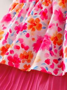 SHEIN Elladie kids Conjunto de top de tirantes y shorts con estampado floral para niñas, atuendo de verano refrescante y cómodo para salir, ropa de vacaciones dulce y linda - Rosa Fucsia - Ver 4