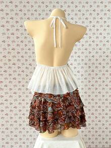 SHEIN Sweet Seashell Decor V-Neck White Camisole Top, Vacation Style - White - View 2