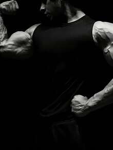 GymBeat 男士休闲印花圆领紧身运动背心，夏季 - 黑色 - 查看 2