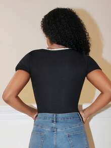 Steph T 女士蕾丝撞色系带前襟设计T恤外出上衣夏季短款上衣女款 - 黑色 - 查看 2