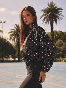 Aralina Áo khoác ngắn chấm bi có khóa kéo, cổ đứng, nhẹ, kiểu dáng thường ngày, thích hợp cho mùa xuân, đi nghỉ mát, phong cách đường phố dành cho nữ. - Đen và trắng - Xem 5