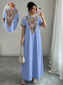 Rafferiza Đầm dài dáng rộng cổ tàu thêu họa tiết tương phản màu sắc, đính đá lấp lánh dành cho nữ. - Xanh da trời - Xem 6