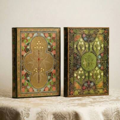 Cirelle دفتر ملاحظات بغلاف صلب بطراز نباتي عتيق. الصفحات القوية مصممة بتنسيق قابل للطي مسطح، مناسب للمنزل والمكتب والسفر والكتابة الإبداعية. إنه هدية مثالية لعيد الميلاد والأعياد والعيد الرومانسي وحفلات الأعياد للبالغين والكتاب والمجموعين وعشاق الطبيعة. من الربيع إلى الصيف