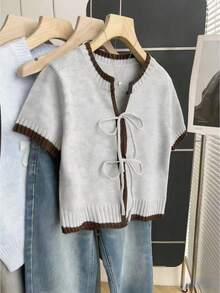SHEIN Franclia Áo dệt kim tay ngắn cổ tròn dáng rộng thoải mái, màu kaki, có dây buộc phía trước và viền tương phản, thích hợp cho mùa xuân/hè. - Màu Xám nhạt - Xem 3
