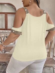 EMERY ROSE Áo thun nữ cỡ lớn mùa hè dáng rộng hở vai tay ngắn với họa tiết sọc dệt, áo thun in hình đồ họa. - Vàng nhạt - Xem 2