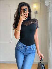 Rafferiza Este nuevo mono elegante de malla con lentejuelas y mangas cortas es perfecto para fiestas y citas. Es un mono de verano para mujer, un mono con lentejuelas elegante, un body negro de malla para mujer, un body de malla, bodies para mujer de manga corta con rhinestones, body para mujer, body con cuentas, body de una pieza transparente, traje de baño de una pieza con cobertura total para mujer, body negro de malla, body de malla para mujer, body de malla para mujer - Negro - Ver 3