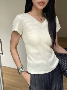 DAZY 女士宽松V领白色休闲商务通勤优雅短袖T恤，适合春夏穿着 - 米色 - 查看 2