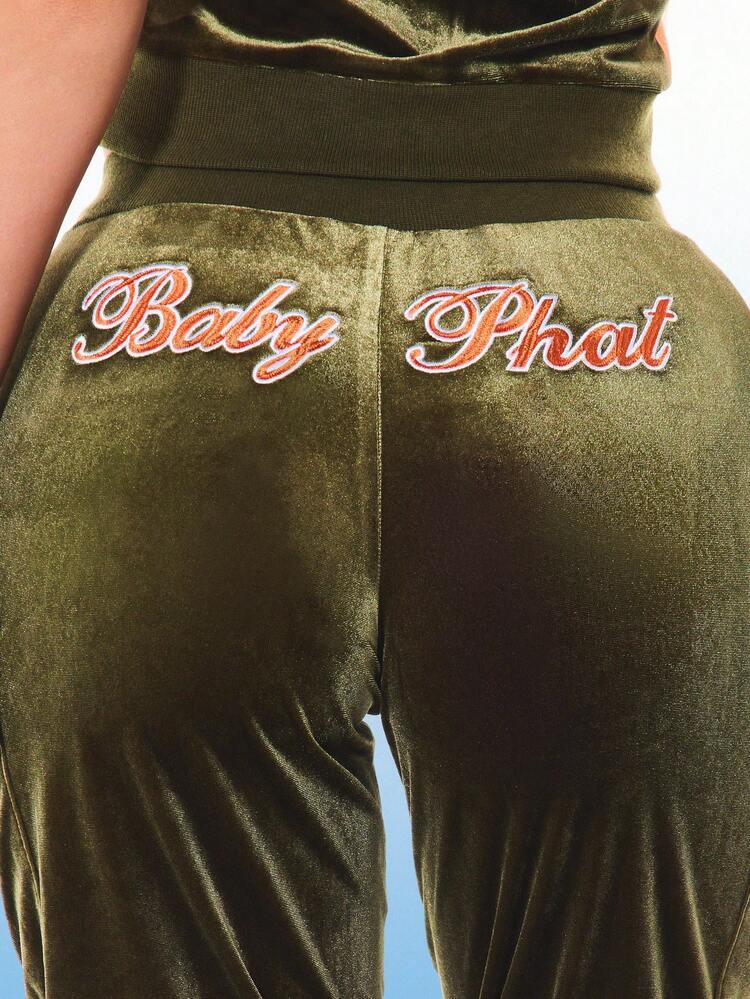 BABYPHAT ベロア カーゴ カプリ ジョガーパンツ、コントラストオレンジパネル、刺繍スクリプト、ドローストリング ウエスト、リラックスフィット、カジュアルラウンジパンツ