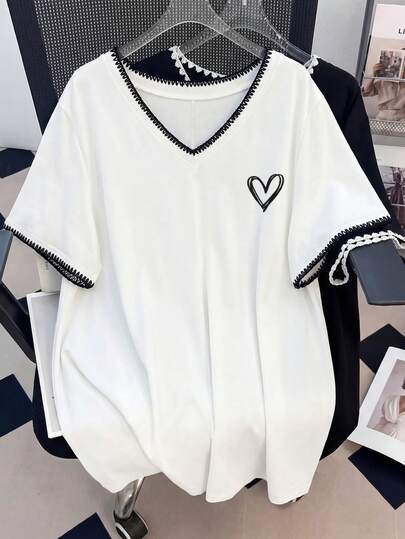 GlowEve CURVE Plus Size Women's Casual Loose Fashionable Heart Print V-Neck T-Shirt, Contrast Color Trim Design At Neckline And Cuffs, Versatile For Work, Business And Daily Wear, Spring/Summer