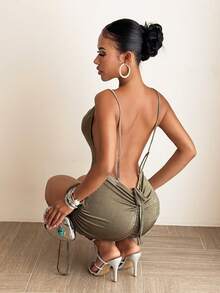 Slaydiva Đầm mini ôm sát cơ thể bằng chiffon bóng, dây mảnh, cổ xếp ly, hở lưng, dây rút, chất liệu chiffon bóng, thích hợp cho mùa hè - Màu xanh lá cây - màu xanh lá - Xem 4