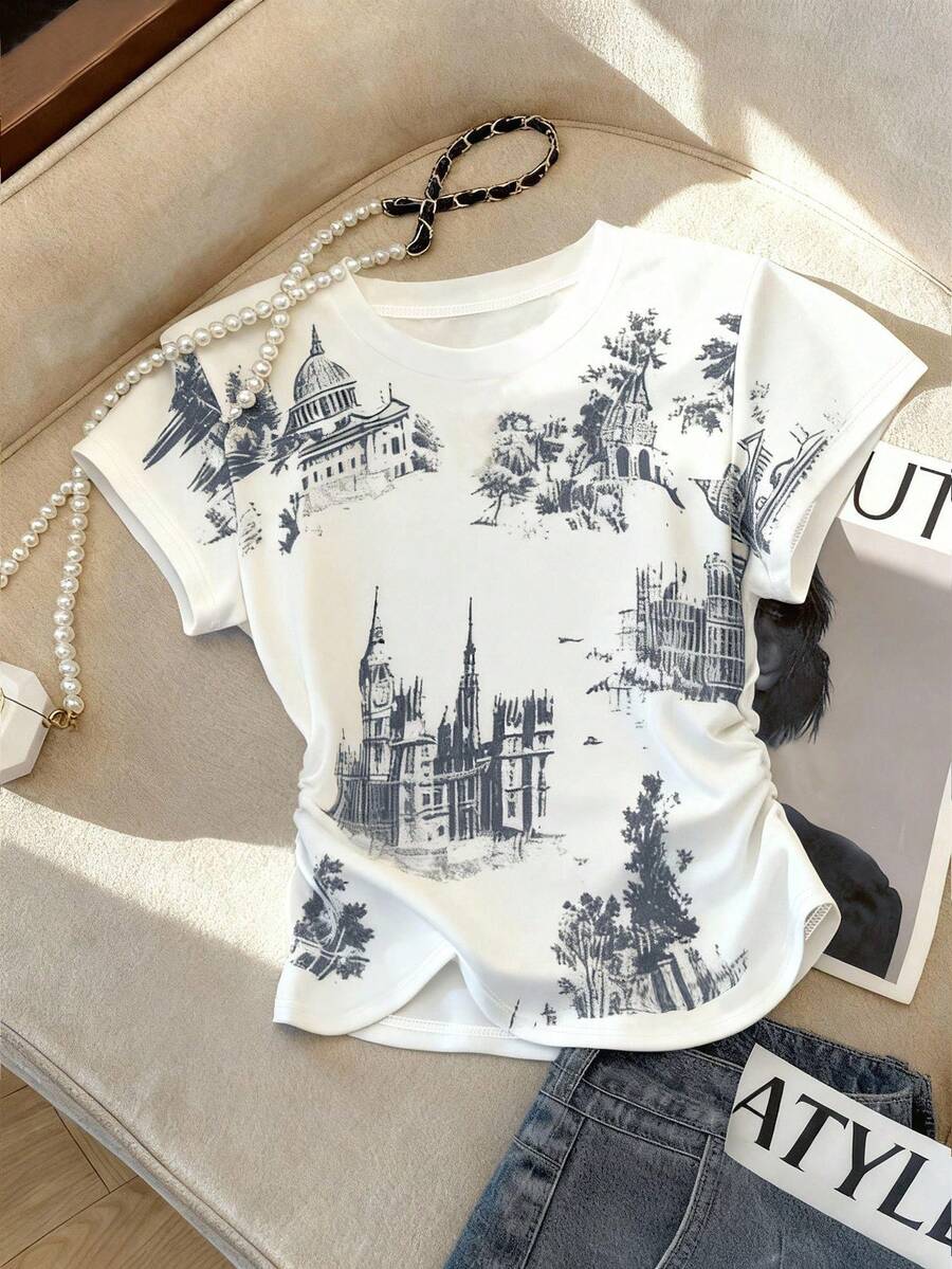 Resyla 女士休闲印花T恤，夏季新品，白色，建筑图案，修身腰身，运动时尚风格，女士T恤 - 白色 - 查看 1