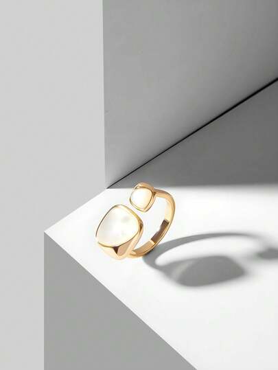 MOTF PREMIUM Anel de Temperamento Simples Pré-Banhado a Ouro 18k com Concha Branca Geométrica