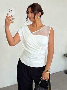 Firerie 女士优雅简约浪漫精致时尚度假新款日常通勤不对称蕾丝拼接荷叶边白色T恤上衣，春夏款 - 白色 - 查看 3