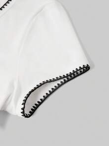 SHEIN EZwear 女士休闲舒适撞色贝壳花刺绣T恤 - 白色 - 查看 4