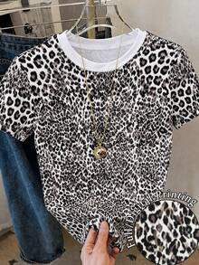 Resyla Women's Leopard Print Round Neck Short Sleeve T-Shirt - Multicolor - View 1