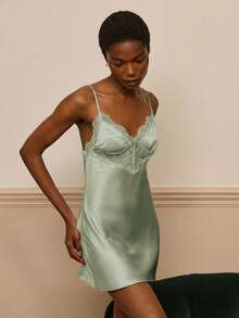 lacRébo 2 piezas Conjunto de pijama estilo vintage sexy con camisón de satén y encaje y bata con cinturón de encaje de pestañas - Verde - Ver 3