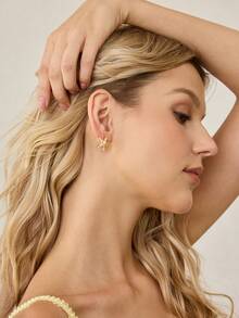 MOTF PREMIUM 简约小巧清新海星耳钉，甜美仿珍珠耳环，迷你小星星耳环（女士款） - 金色 - 查看 9