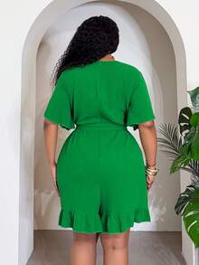 Slaydiva Bộ đồ liền thân cỡ lớn thanh lịch dành cho nữ mùa Xuân/Hè 2026, thích hợp cho tiệc sinh nhật, lễ tốt nghiệp, sinh viên, đi chơi hàng ngày, kiểu dáng cơ bản đa năng, thường ngày, kỳ nghỉ, hàng mới về đầu xuân, lễ hội âm nhạc Xuân/Hè, Ngày Valentine, Lễ Phục Sinh, mùa cưới, mùa lễ hội, kỳ nghỉ biển, thường ngày, thanh lịch cỡ lớn, đi làm, mặc hàng ngày, trang phục công sở, kỳ nghỉ, tiệc tùng, du thuyền, tụ họp, phong cách cơ bản, hẹn hò hàng ngày, sản phẩm bán chạy, bộ đồ liền thân màu xanh lá cây công sở dành cho nữ, kiểu dáng rộng rãi, cổ chữ V và viền bèo. - màu xanh lá - Xem 4