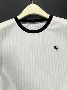 SHEIN Franclia 女士白色T恤，黑色滚边，绣马图案，优雅针织上衣，夏季套装 - 白色 - 查看 5