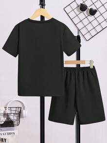 SHEIN Mirajuku 2件套青少年男童贴花装饰圆领短袖T恤和短裤休闲套装 - 黑色 - 查看 2