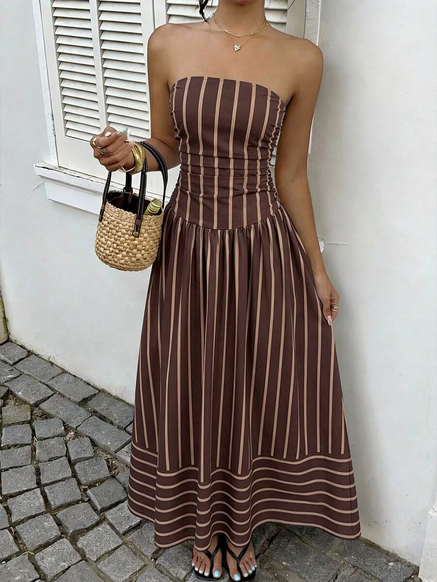 SHEIN EZwear 女士荷叶边无肩带长款棕色条纹连衣裙，适合度假、海滩、夏季、婚礼宾客、生日派对、户外活动等场合穿着。 - 彩色 - 查看 1