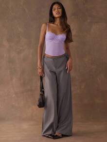 SHEIN BAE Atasan Camisole Wanita Kasual Sehari-hari untuk Perjalanan, Warna Polos, Kontras Renda, Bagian Belakang Berlubang, Tanpa Punggung, dengan Kawat Penyangga, Panjang Pendek - Mauve Purple - View 5
