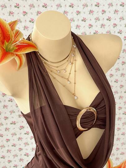 SuriyaCove 2pcs Women Solid Color Plunging Neck Sexy Halter Top And Metal Decor Bandeau Top Set