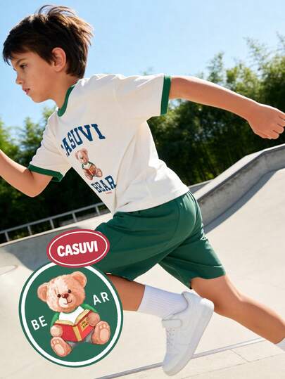 Casuvi Kids 两件套幼儿男童套装，圆领短袖撞色小熊T恤和绿色拼接短裤，休闲舒适，适合日常穿着。