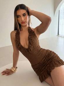 Aloruh Vestido mini ajustado bohemio Y2K para mujer, cuello halter, cintura con lazo, bajo con volantes y forro de pantalones cortos, estilo fiesta disco de los 70, para noche de verano, color marrón café - Café - Ver 6