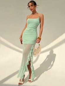 RiviMae 时尚性感优雅女士中长连衣裙，性感无肩带褶皱设计，内置鱼骨胸衣。侧开衩饰有荷叶边。时尚性感优雅，适合派对、通勤、街头等各种场合。 - 綠色 - 查看 4