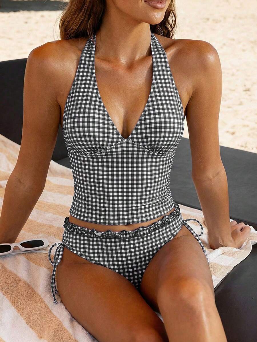 Swim Vcay Conjunto de tankini de 2 piezas para mujer, parte superior con cuello de halter con volantes y estampado a cuadros de café, Bottom de bikini con cordón y fruncido - Blanco y Negro - Ver 1