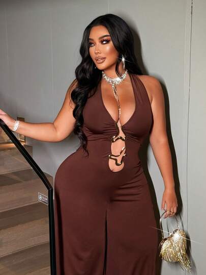 NU&NOW Bộ jumpsuit nữ cỡ lớn gợi cảm ôm sát, trang trí khóa kim loại, cổ yếm, màu nâu.