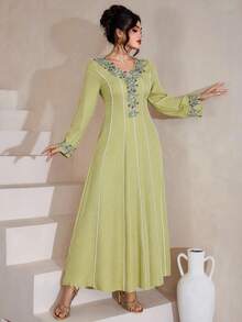 Modelyn Embroidered Trim Patchwork Elegant Modest Plus Size Long Sleeve Dress - Green - View 4