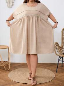 SHEIN CURVE+ Curve 尺码 US22 音乐节、海滨度假、波西米亚瑞士圆点撞色蕾丝蝙蝠袖衬衫 - 杏色 - 查看 5
