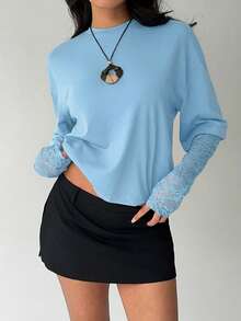 Aloruh Kaos Wanita Kasual Polos Kerah Bulat Pas Badan dengan Hiasan Renda Manis - Baby Blue - View 4
